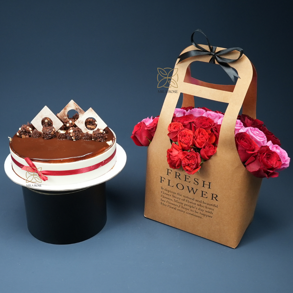 Eternal Roses Charm Bag with cake | 23 premium Roses